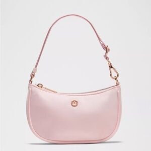 BNWT lululemon City Essentials Mini Shoulder Bag 1L